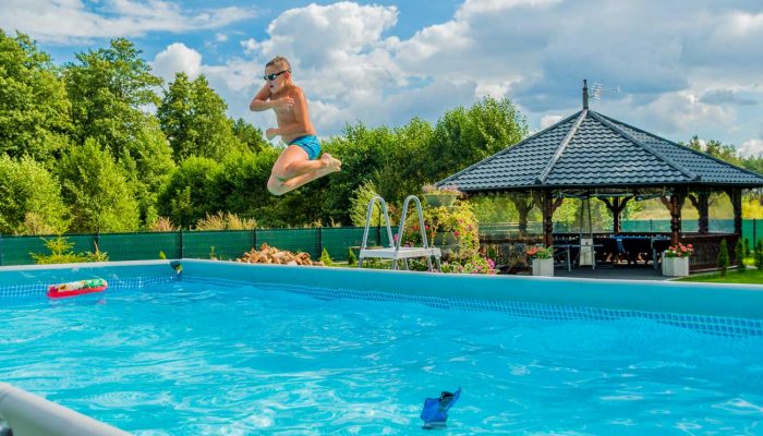 apartament-nad-morzem-basen-700x400